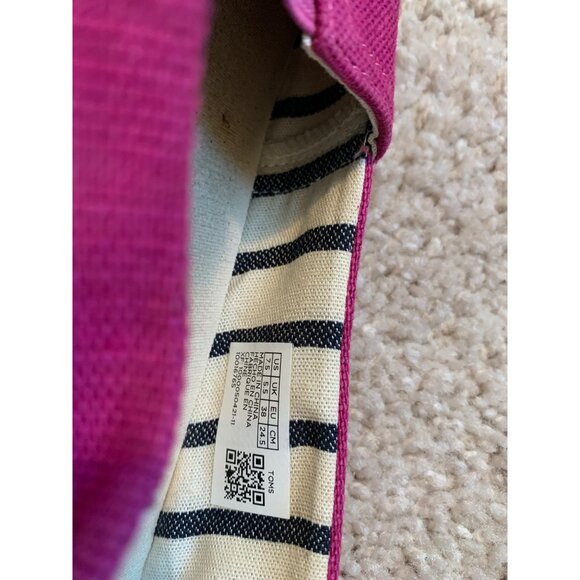 TOMS‎ Women's W7.5 Magenta Canvas Slip-On Shoes - Picture 5 of 7